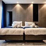 The District Hotell