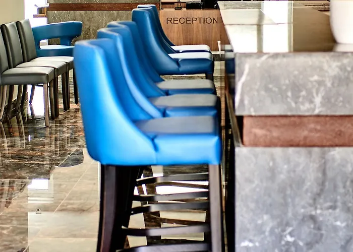 ザ ディストリクト Saint Julian's